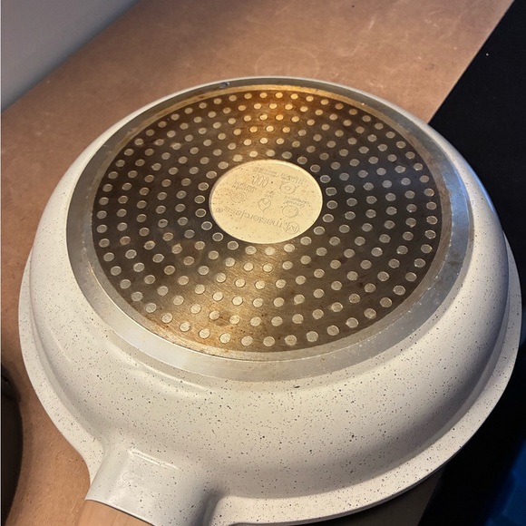 MasterClass Ceramic coated Cookware - Picture 2 of 4